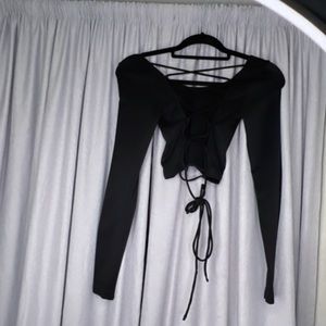 Black tie up shirt in the back 💫